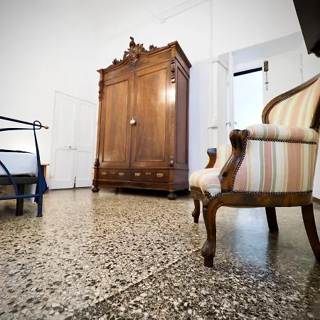 Apartment Dimora Sarzano Acquario - Genovabnb It *