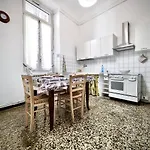 Dimora Sarzano Acquario - Genovabnb It *